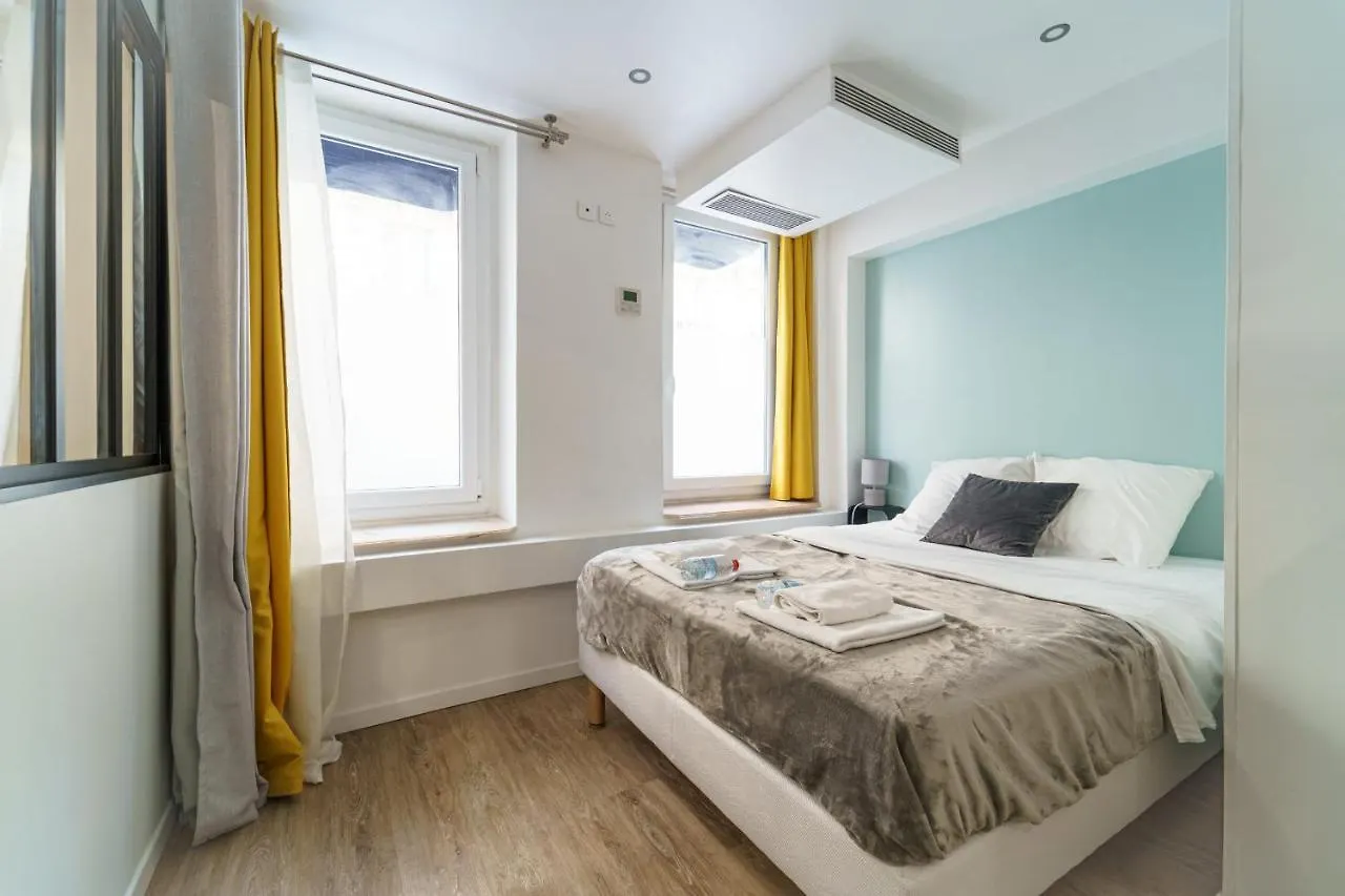Parisian Flat With Sauna Paris